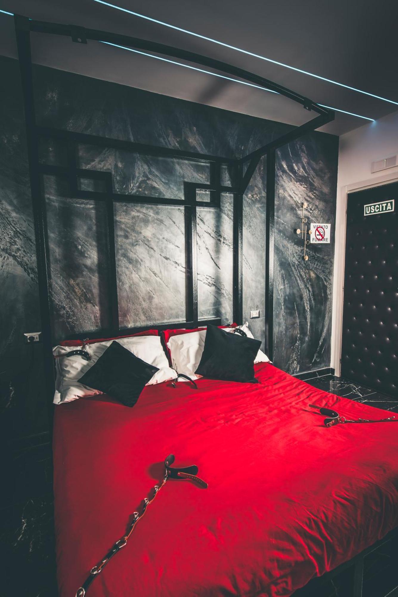 Luxury Bdsm * Rom